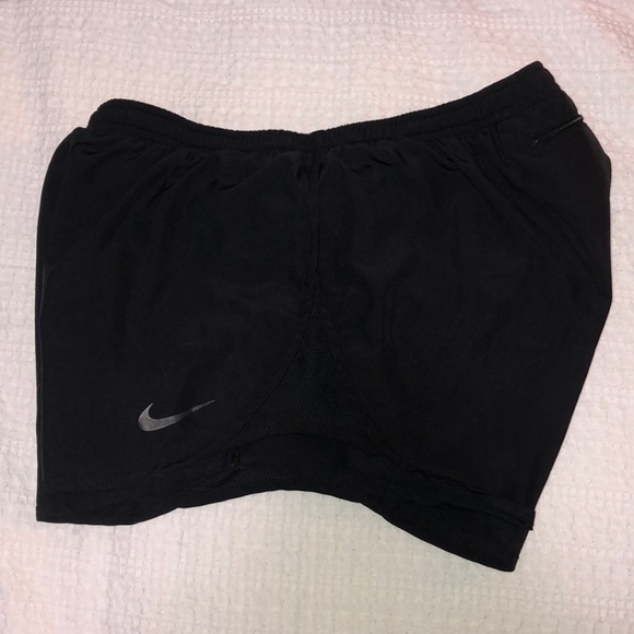 Nike dri fit shorts - Picture 2 of 3